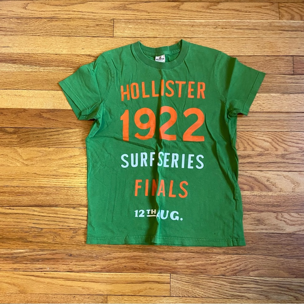 Hollister T-shirt